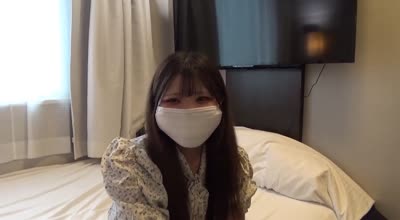 FC2PPV-4587874-刚到东京的18岁女大学生