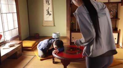 MVSD-650盛夏药引性轮奸训练营春药浓缩精液接力赛-月野江すい